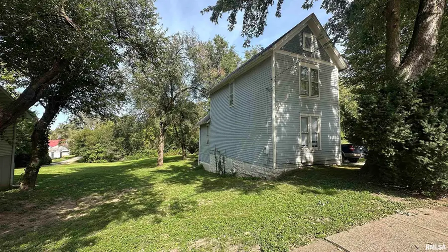 327 - 329 Locust Street, Quincy, IL 62301 - #2