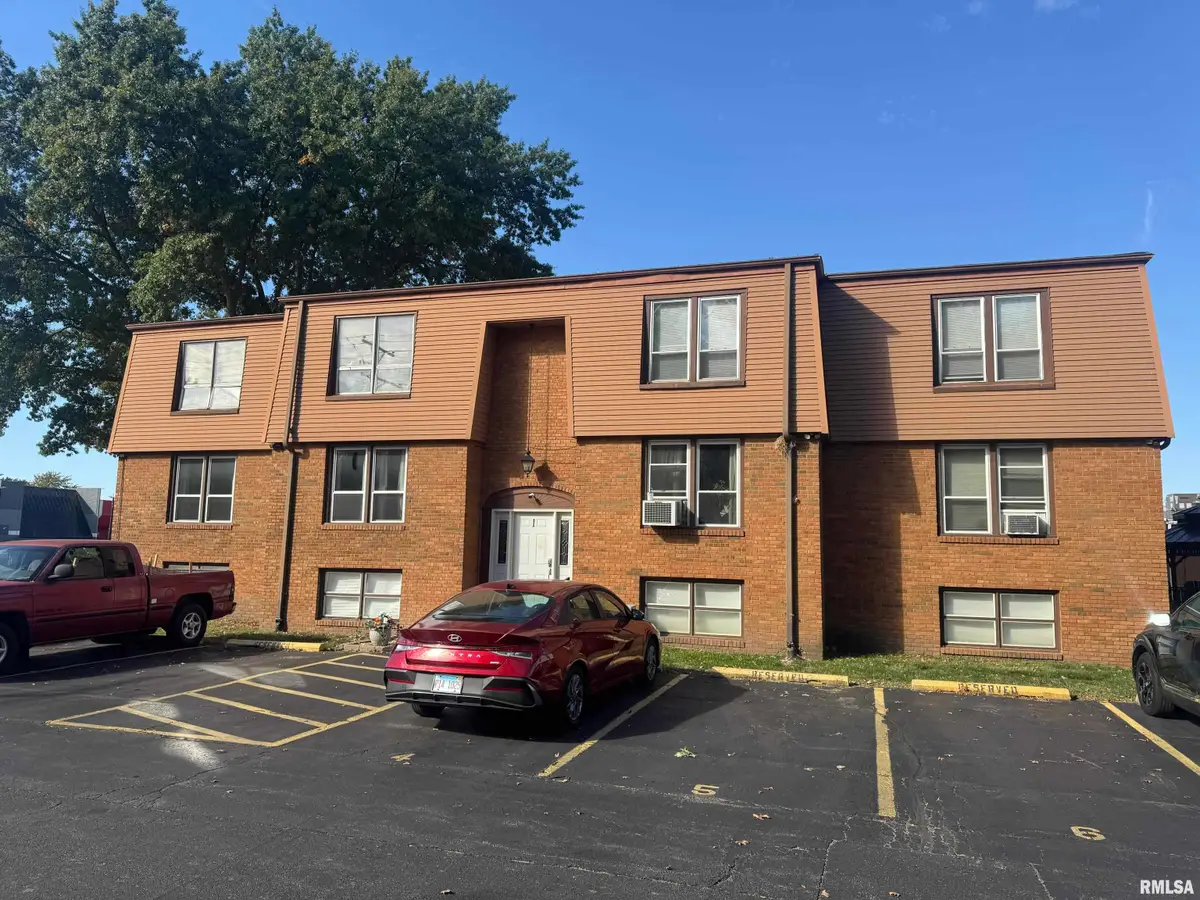 2651 W Lawrence Avenue #1E, Springfield, IL 62704 - #1