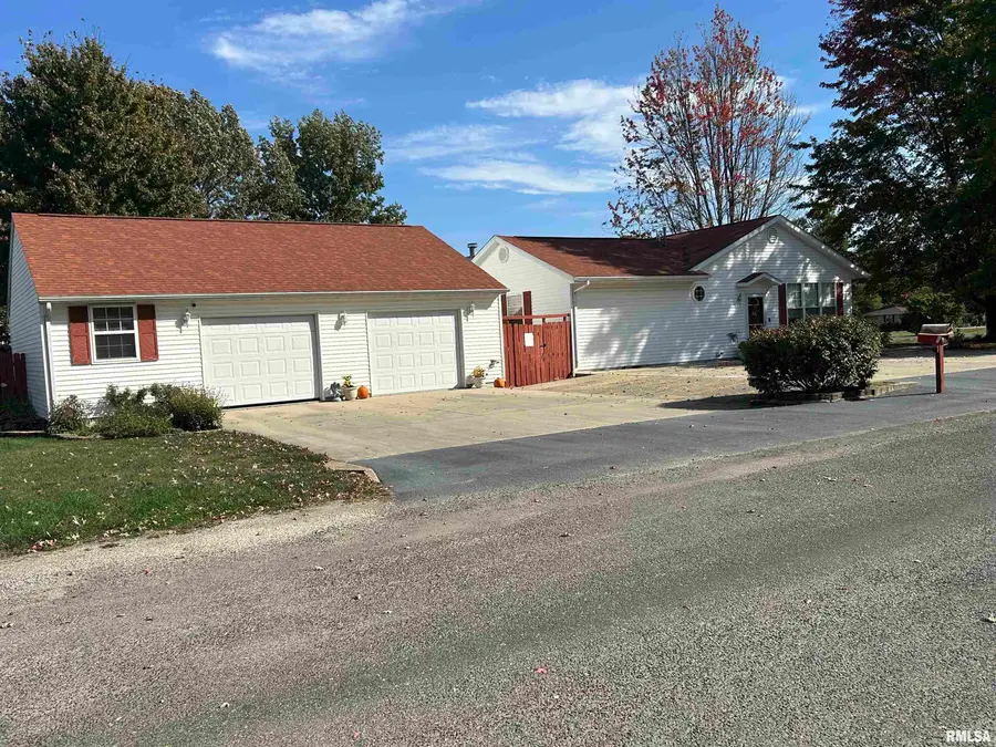 3941 Kennedy Road, Taylorville, IL 62568 - #3