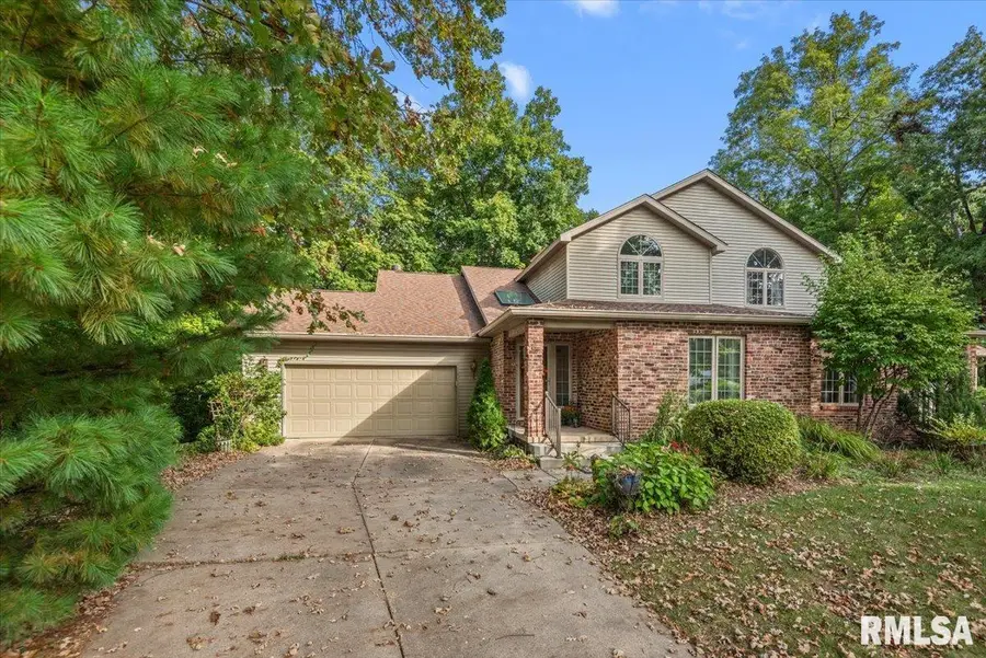 2535 Chapel Hill Road, Springfield, IL 62702 - #2