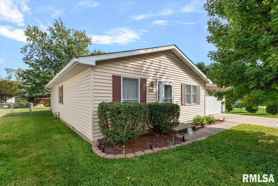 3416 Saint Francis Drive, Springfield, IL 62703 - #3