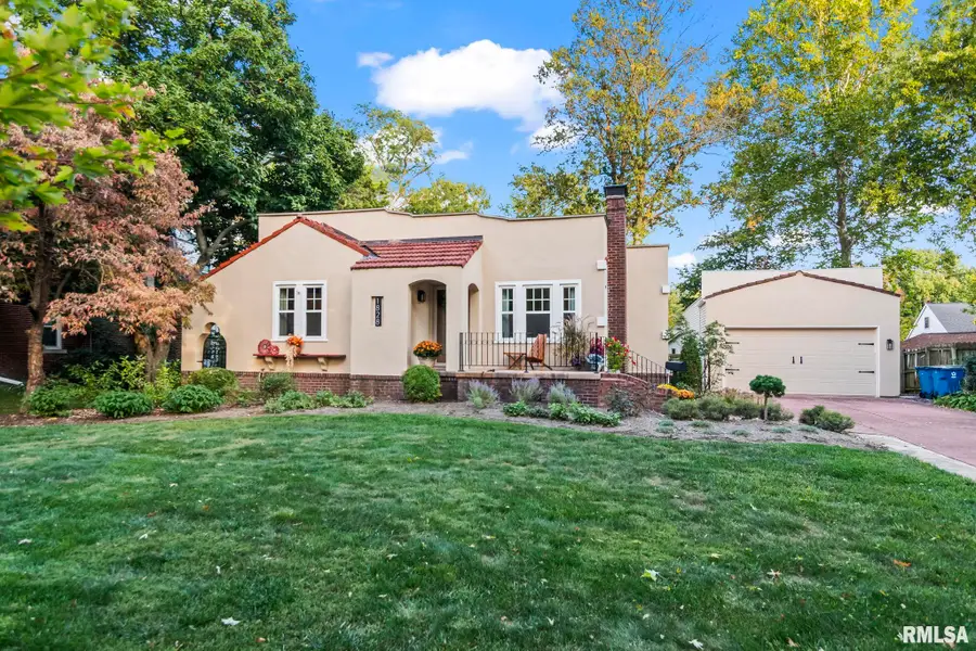 1828 Noble Avenue, Springfield, IL 62704 - #2