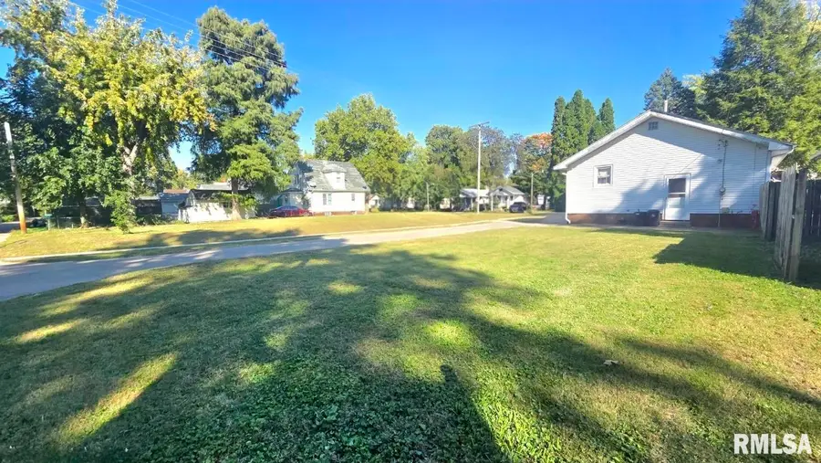 2301 Yale Boulevard, Springfield, IL 62703 - #3