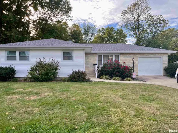 701 N Lawn Avenue, Taylorville, IL 62568
