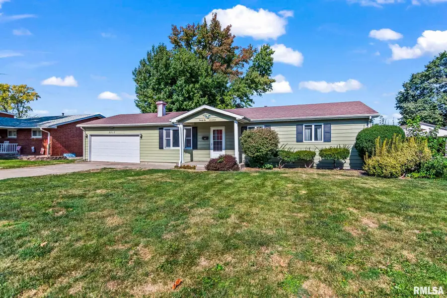 2217 E Sangamon Avenue, Springfield, IL 62702 - #2