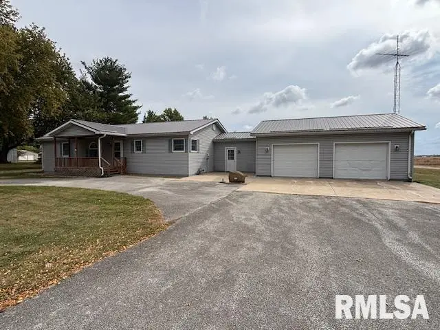 309 W Myrtle Street, Modesto, IL 62667 - #1