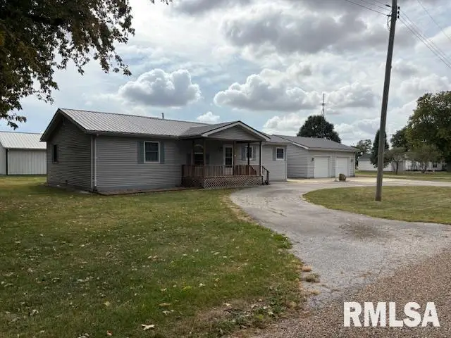 309 W Myrtle Street, Modesto, IL 62667 - #3