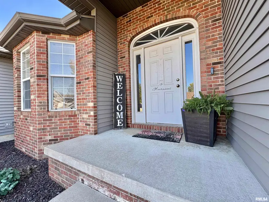 409 Delaney Drive, Jacksonville, IL 62650 - #2