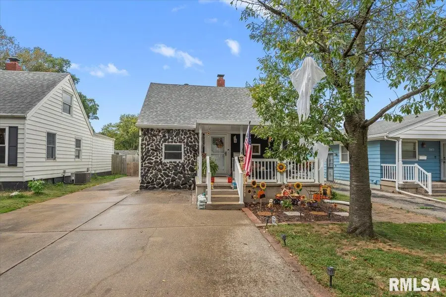 2073 N 22nd Street, Springfield, IL 62702 - #2