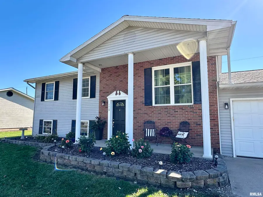 1115 Coronado West Street, Jacksonville, IL 62650 - #2