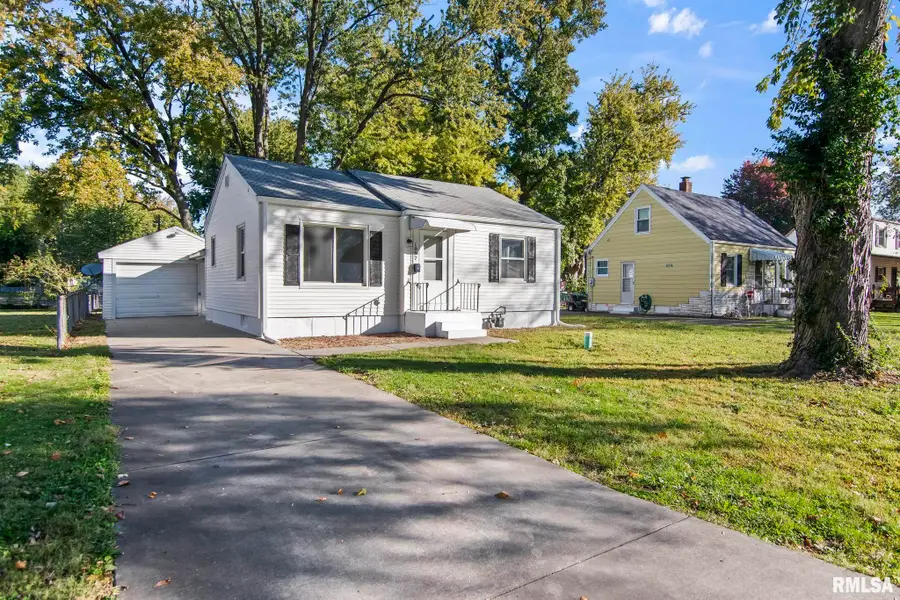 1957 Lee Street, Springfield, IL 62703 - #2