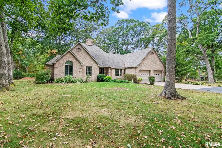 15879 Oak Lane, Girard, IL 62640 - #2