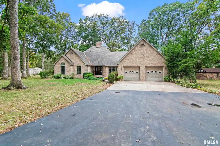 15879 Oak Lane, Girard, IL 62640 - #3