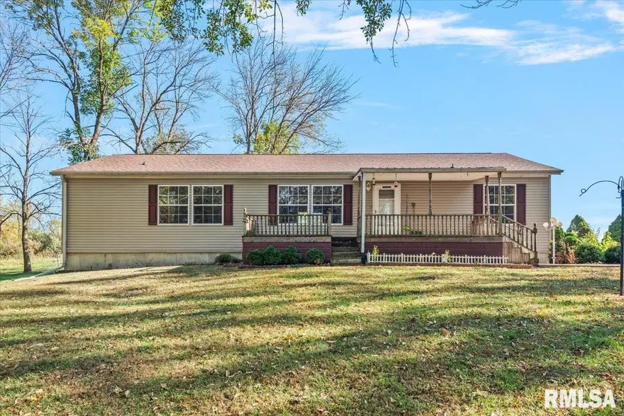 2079 E 1450 N Road, Assumption, IL 62510 - #2