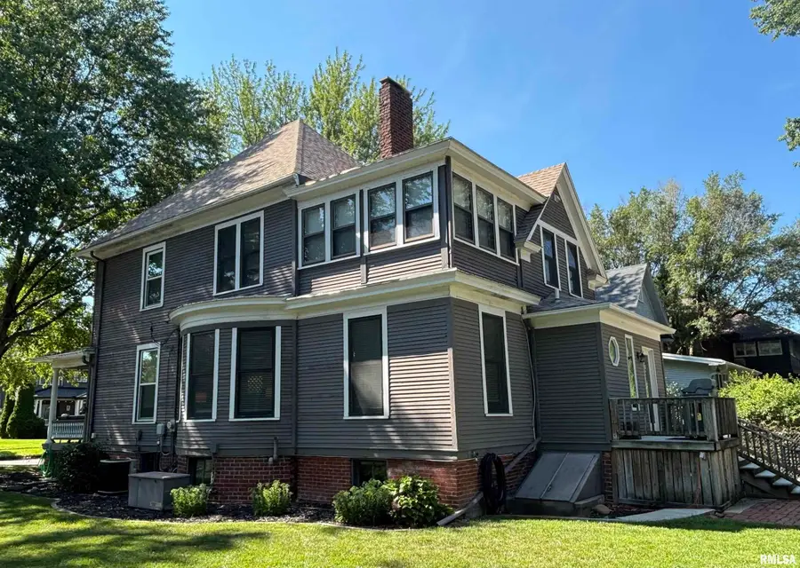 1067 N Cherry Street, Galesburg, IL 61401 - #3
