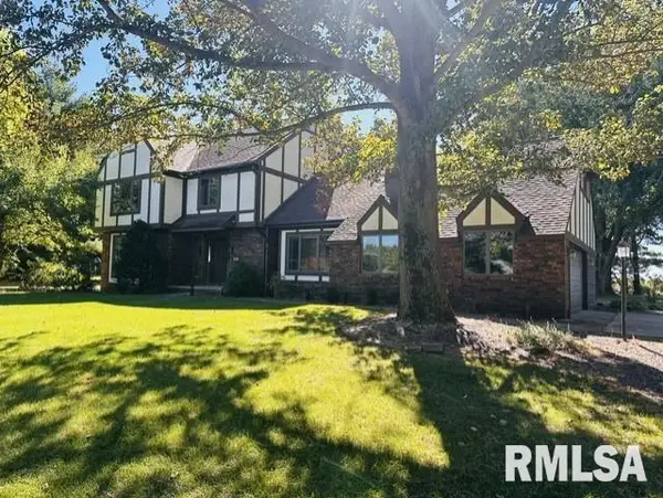 107 Edlen Lane, Jacksonville, IL 62650