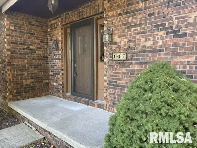107 Edlen Lane, Jacksonville, IL 62650 - #2