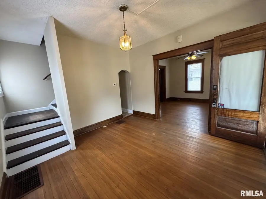 2027 S College Street, Springfield, IL 62704 - #2