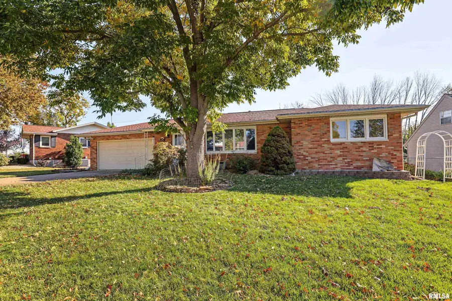 301 Glendale Court, Quincy, IL 62301 - #2