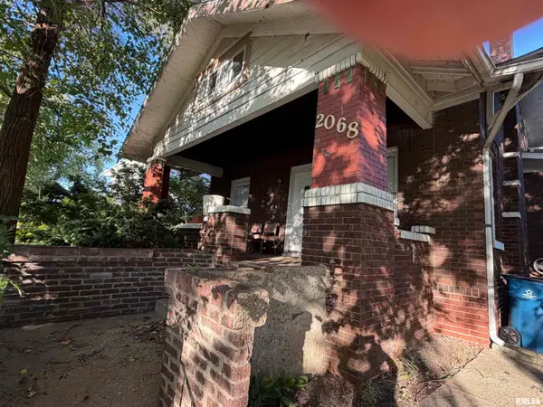 2068 S 5th Street, Springfield, IL 62703