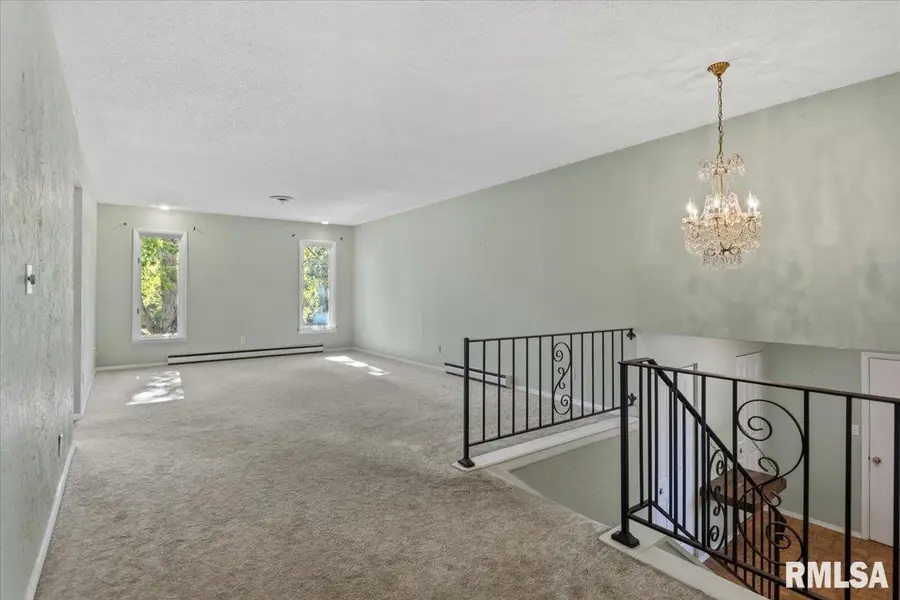 200 Saxon Drive, Springfield, IL 62704 - #3