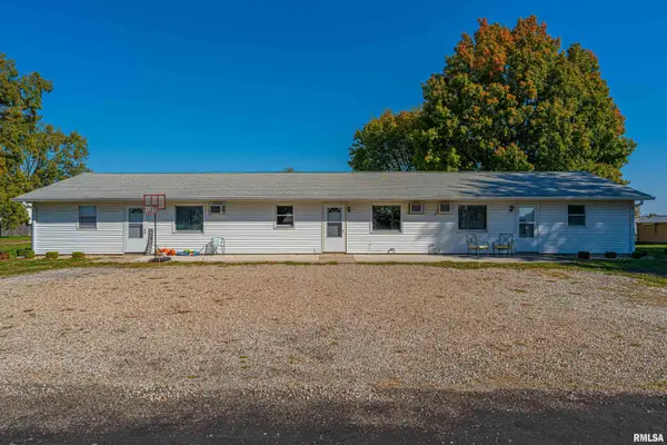 117 W Pine Street, Broadwell, IL 62634