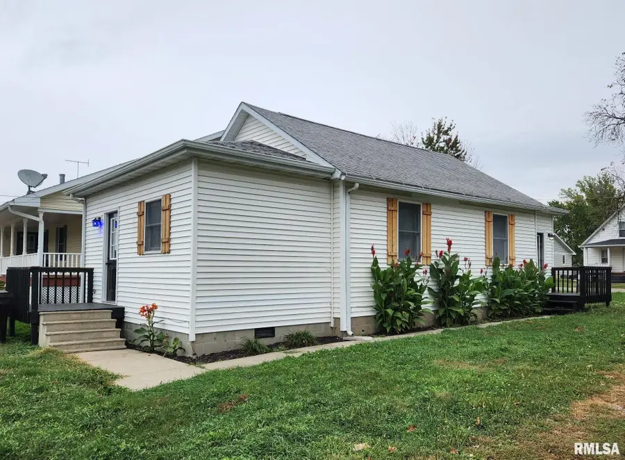 1701 N Logan Street, Lincoln, IL 62656 - #2