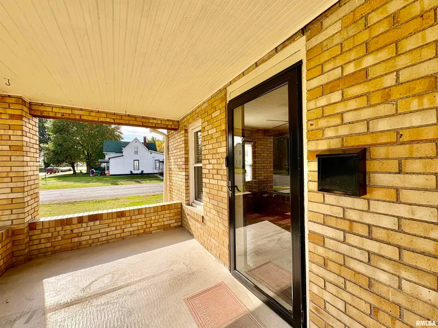 1157 S East Street, Jacksonville, IL 62650 - #2