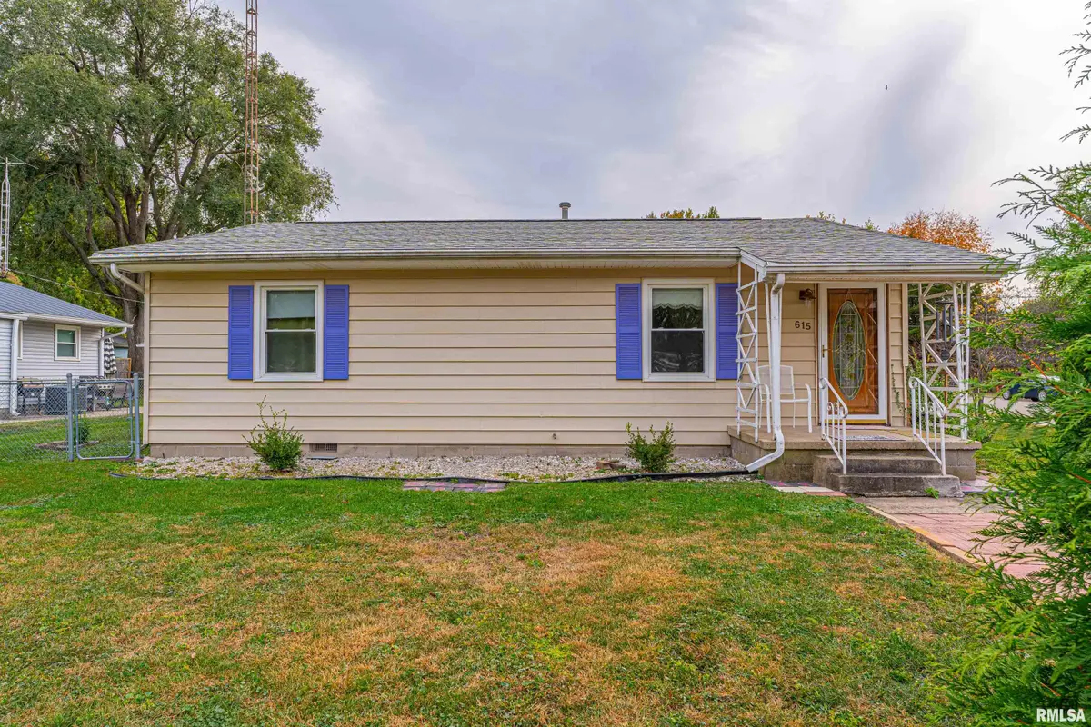 615 Short 10th Street, Lincoln, IL 62656 - #1