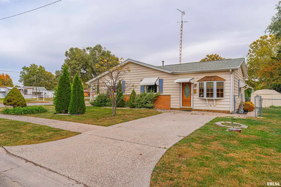 615 Short 10th Street, Lincoln, IL 62656 - #3