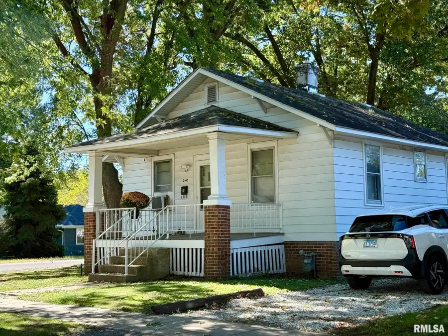 2449 S 13th Street, Springfield, IL 62703 - #2