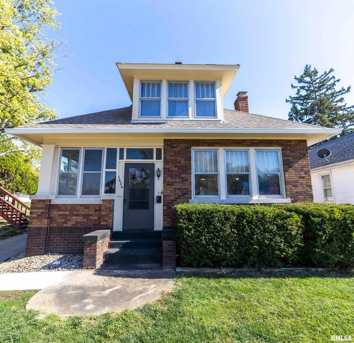 1424 N 12th Street, Quincy, IL 62301 - #1