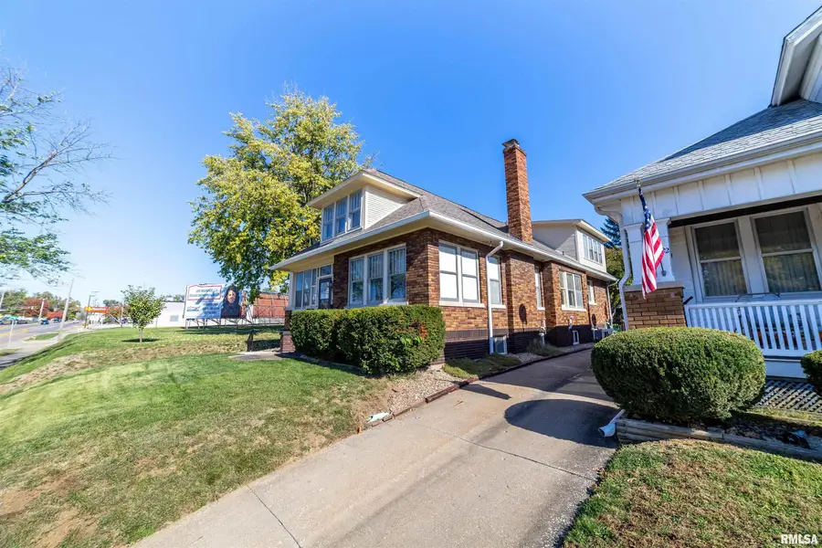 1424 N 12th Street, Quincy, IL 62301 - #3