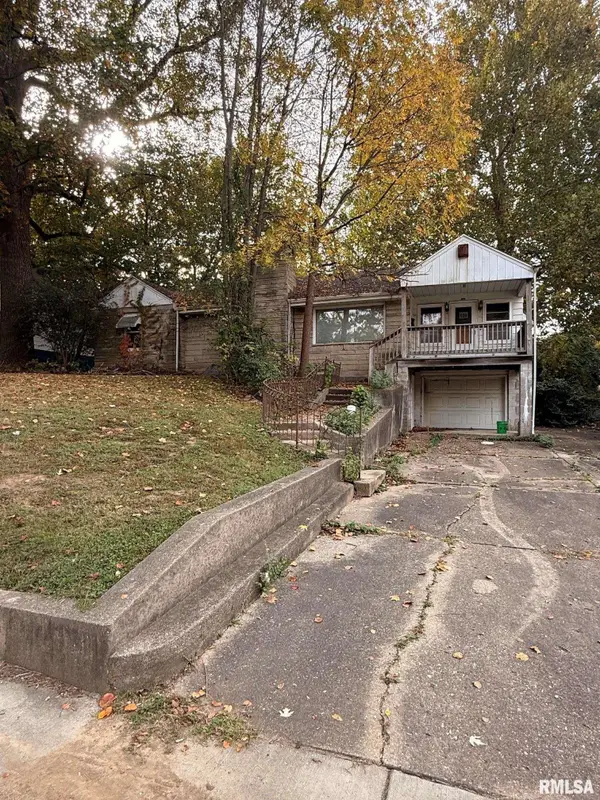 528 Garfield Avenue, Springfield, IL 62702-0000