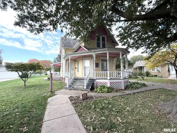 418 Olive Street, Galesburg, IL 61401