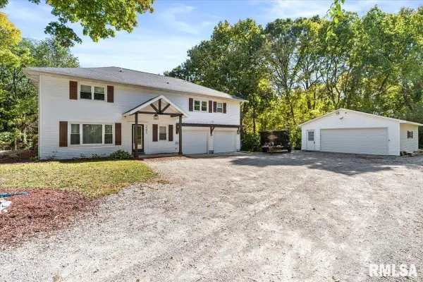 2548 W Harbauer Lane, Springfield, IL 62702