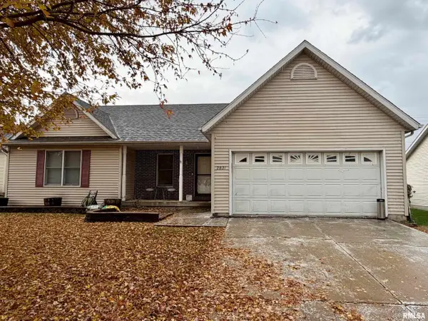 2821 Blackwater Boulevard, Springfield, IL 62712