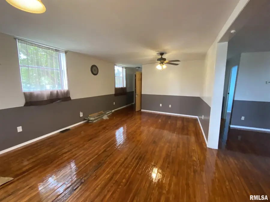 115 S 4th Street, Coulterville, IL 62237 - Image #2