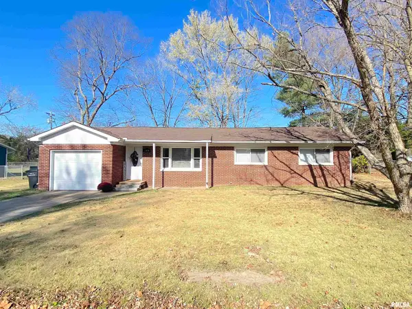 1500 E Gary Drive, Carbondale, IL 62902