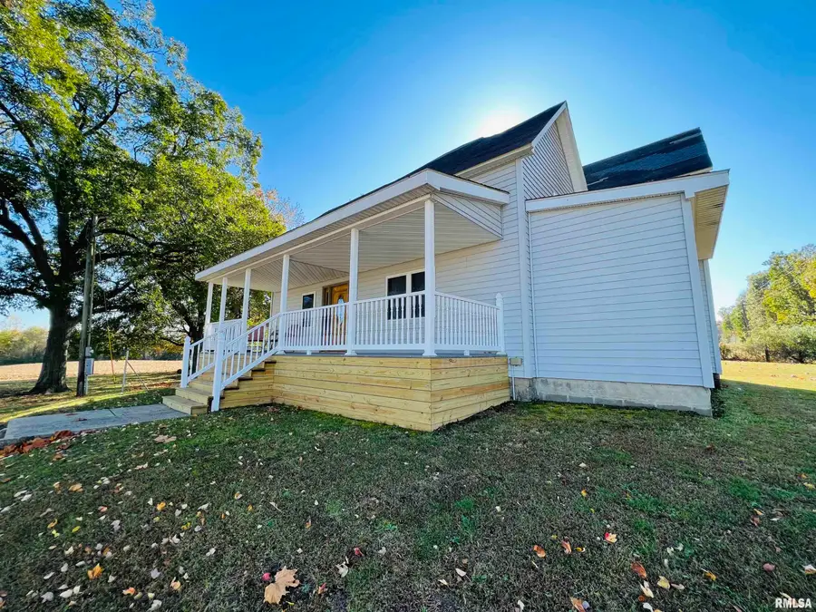 17064 Old Frankfort Road, Johnston City, IL 62951 - Image #2