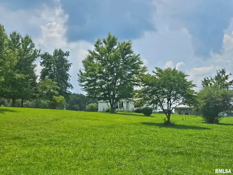 8913 Winemiller Road, Macedonia, IL 62860 - Image #2