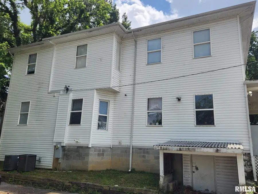 609 S Poplar Street, Carbondale, IL 62901 - Image #3