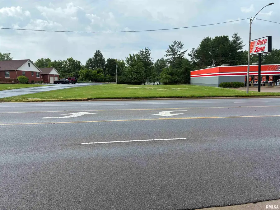 3009 Broadway Street, Mount Vernon, IL 62864 - Image #3