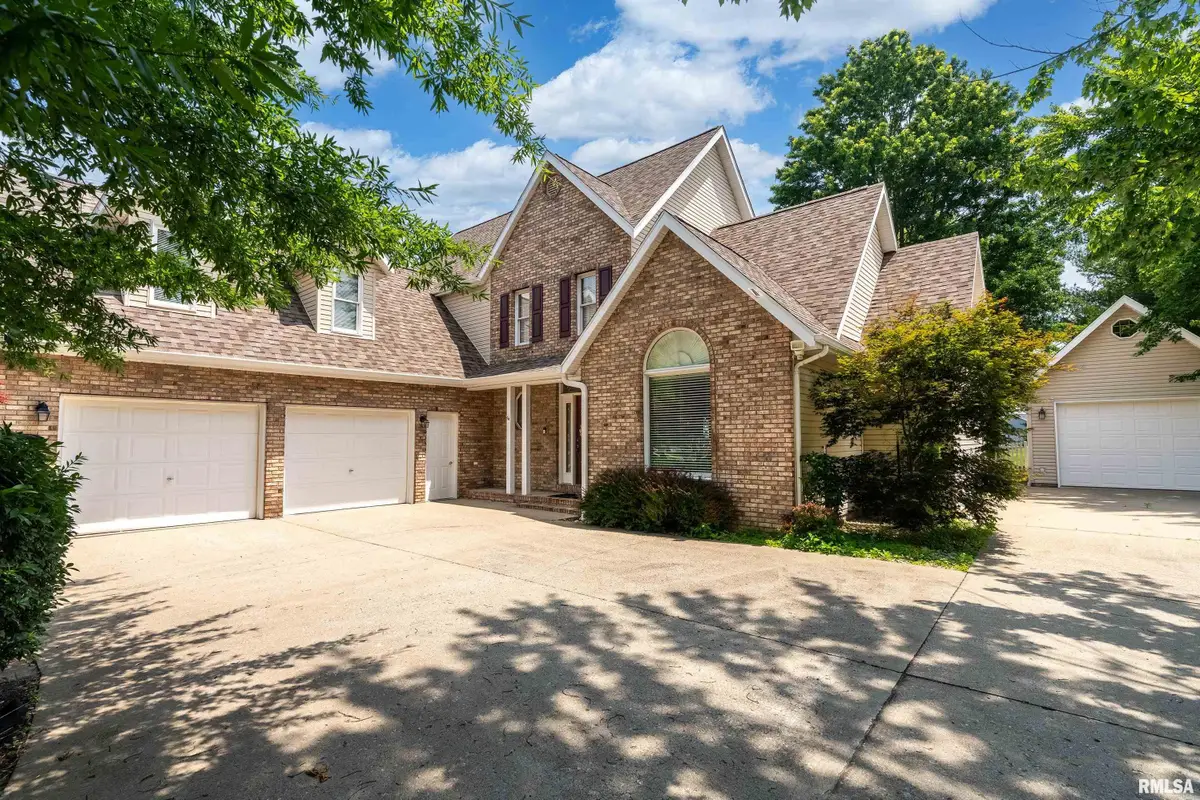 1803 N Dawn Drive, Marion, IL 62959 - #1