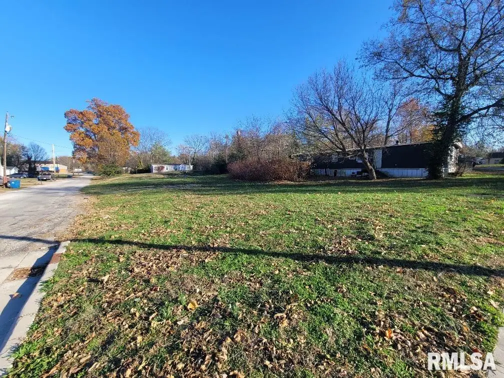 300 S 4th Street, Mount Vernon, IL 62864 - Image #1