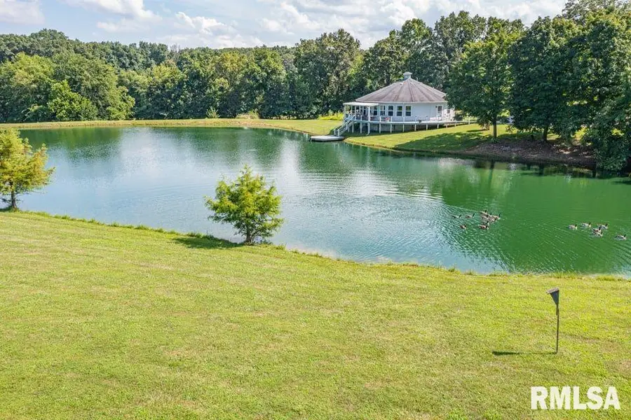 14290 E Windsong Road, Mount Vernon, IL 62864 - Image #2