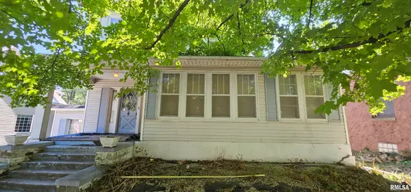 524 N Broadway, Salem, IL 62281