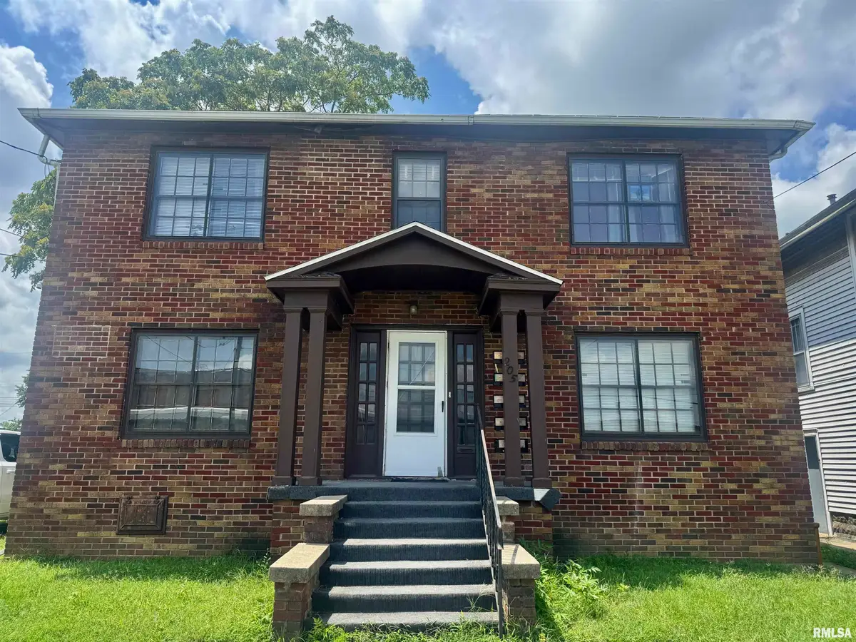 205 S 6th Street, Mount Vernon, IL 62864 - Image #1