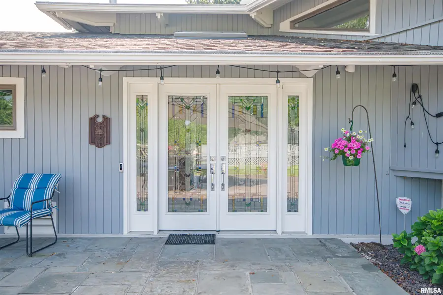 1114 S Perrine Street, Centralia, IL 62801 - Image #2