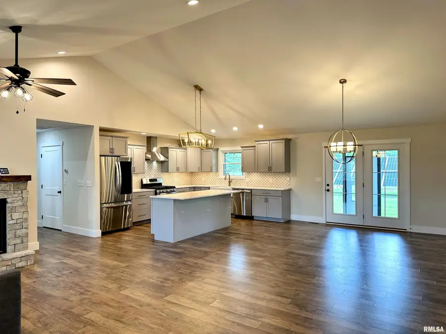 1106 Falcon Court, Carterville, IL 62918 - Image #3